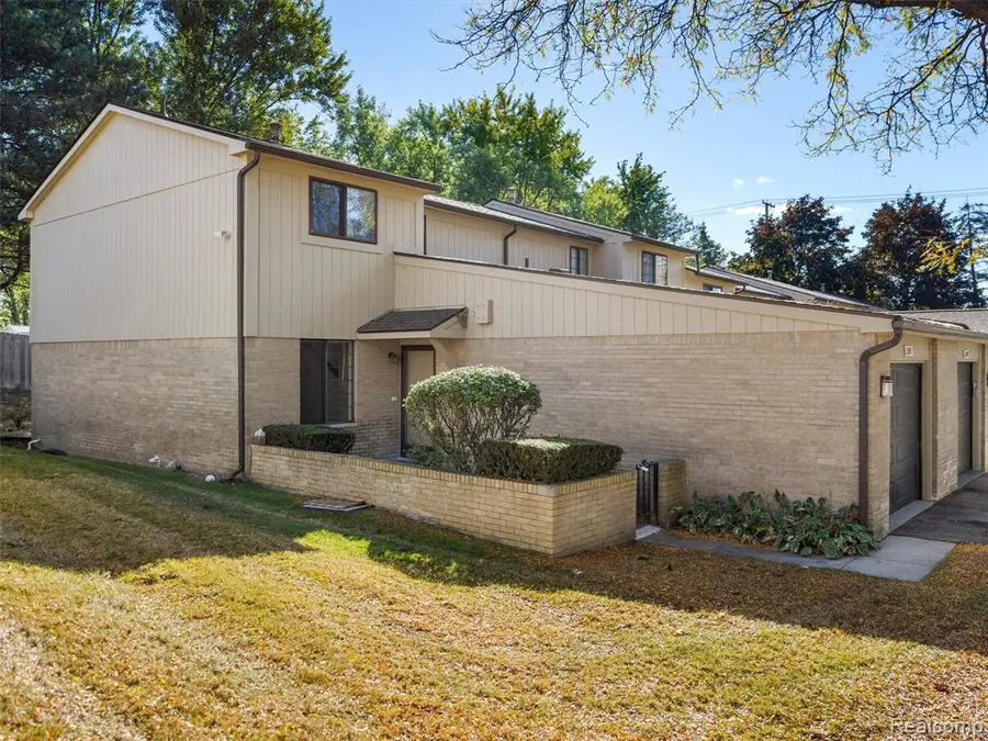 26910 W 12 Mile, Southfield, MI  - Image #2