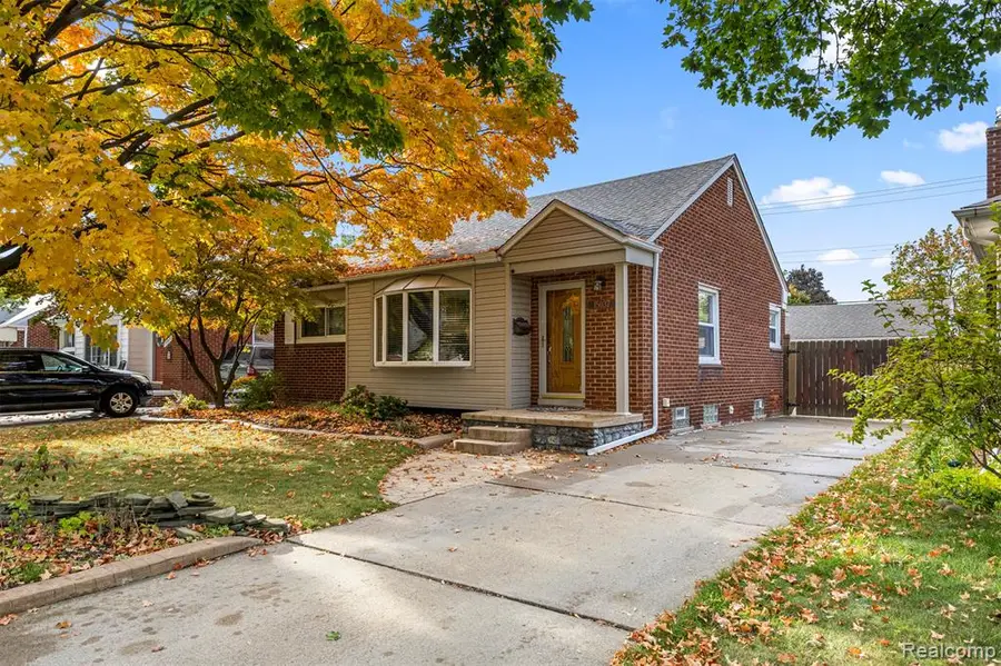 15037 Belmont, Allen Park, MI  - Image #2