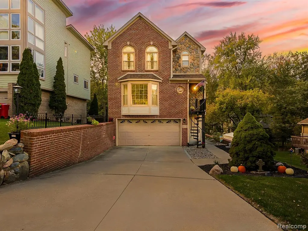 5570 Wildrose, West Bloomfield, MI  - Image #1