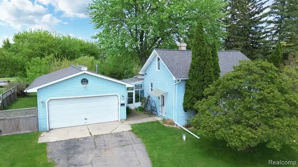 8107 E Bristol, Davison, MI 48423