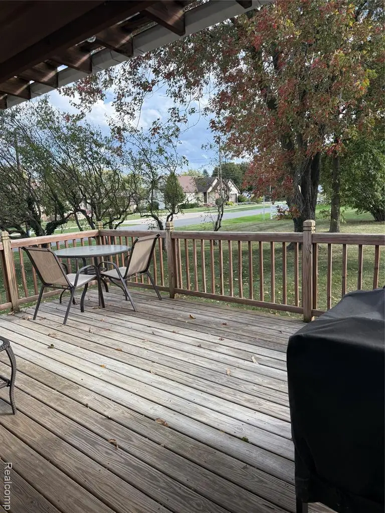 10911 E Kent, Fowler, MI  - Image #2