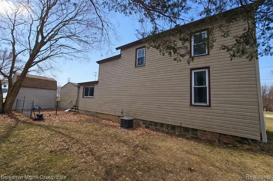 120 W Mcneil, Corunna, MI 48817 - #2