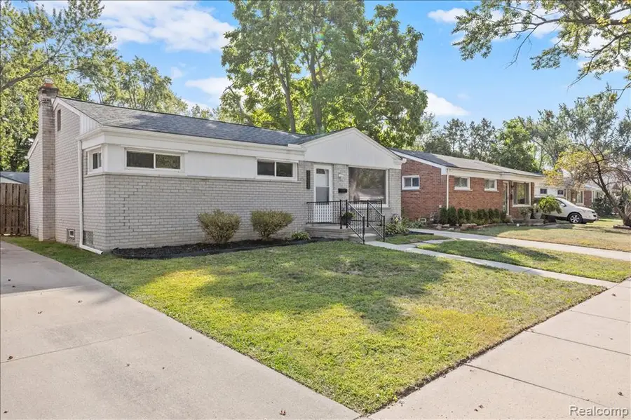 9022 Lucerne, Redford, MI  - Image #3