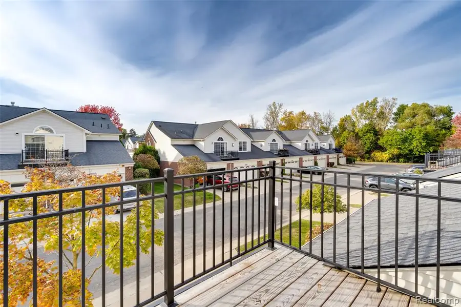 31204 Alexa, Commerce Township, MI  - Image #3