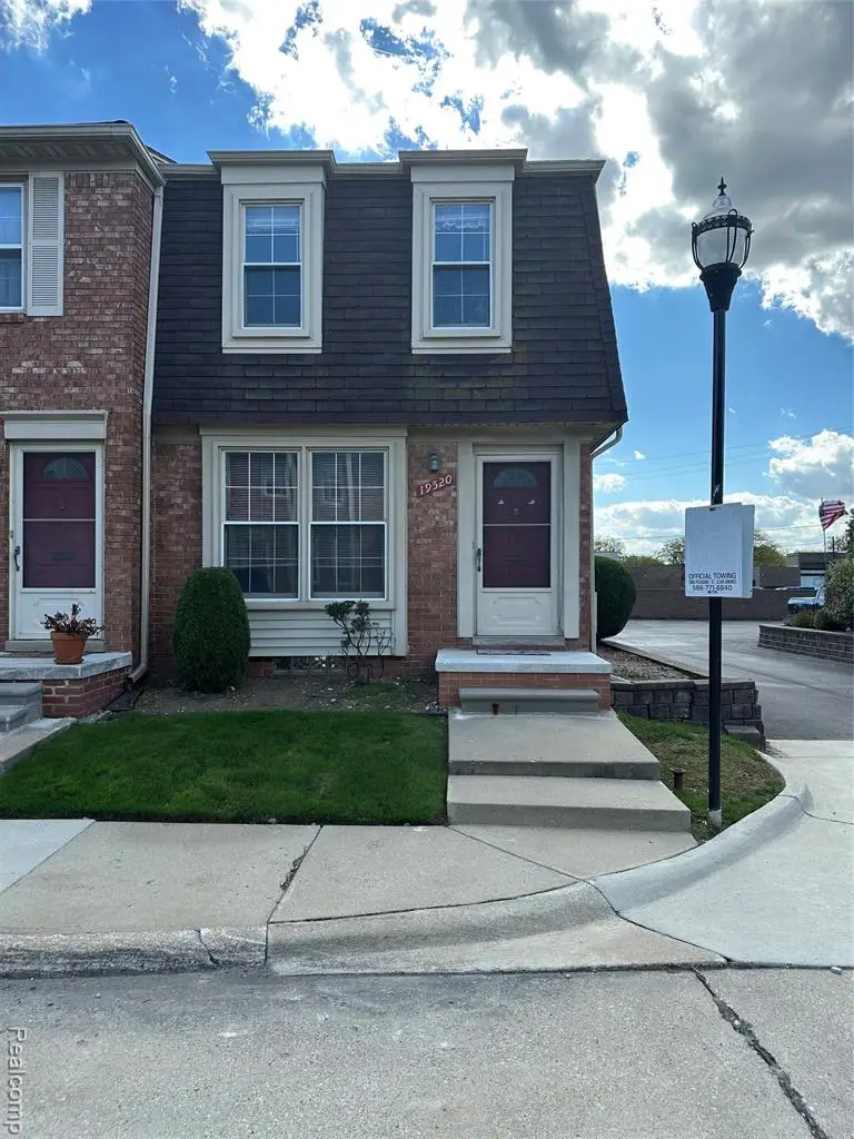 19520 Ridgemont #16, Saint Clair Shores, MI  - Image #3