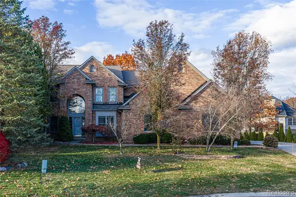 3904 Kaeleaf, Lake Orion, MI 