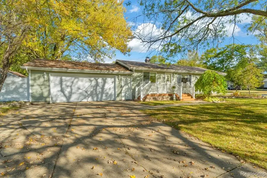 2161 Neeper, Grand Blanc, MI  - Image #3