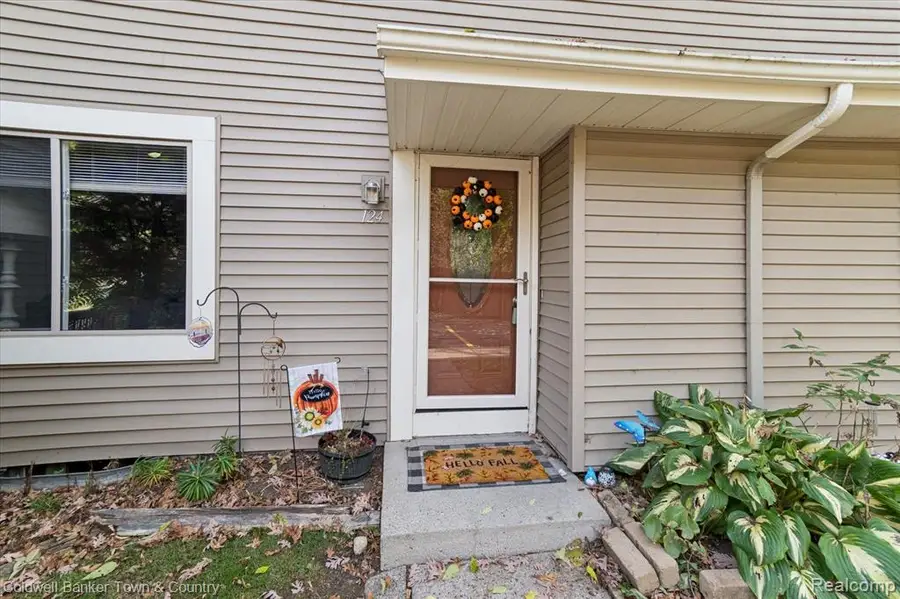 616 Rickett #124, Brighton, MI  - Image #3
