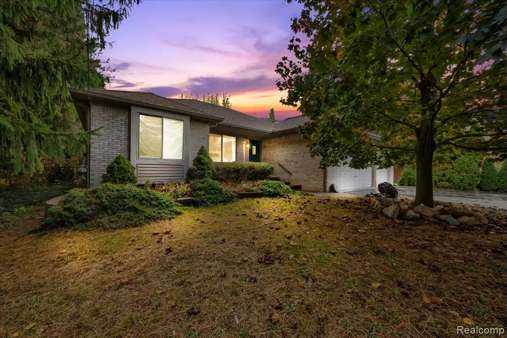 1370 South, Rochester Hills, MI  - #1