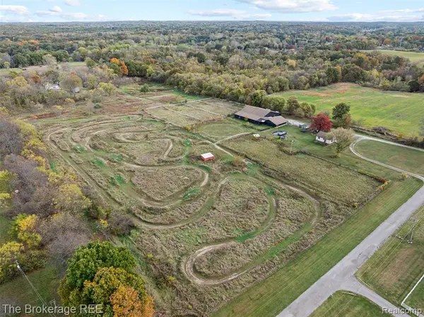 5950 Carscadden, Highland, MI 48357