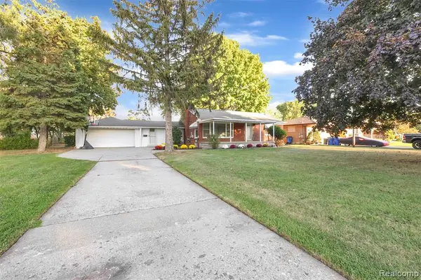 30590 Campbell, Warren, MI 