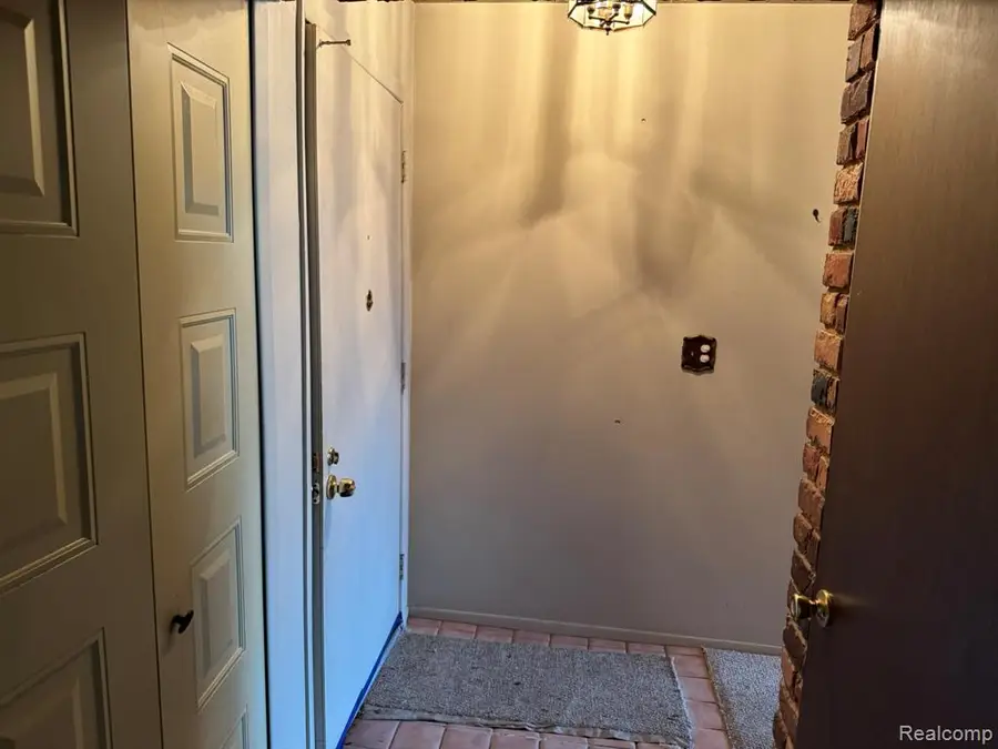 11960 E Fort Lauderdale, Warren, MI  - Image #3