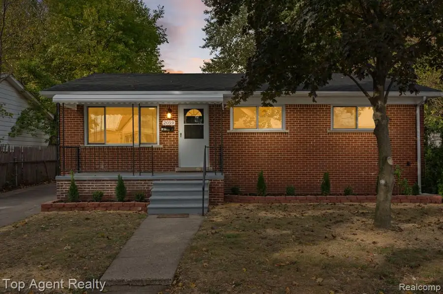 2059 Emmons, Warren, MI  - Image #2