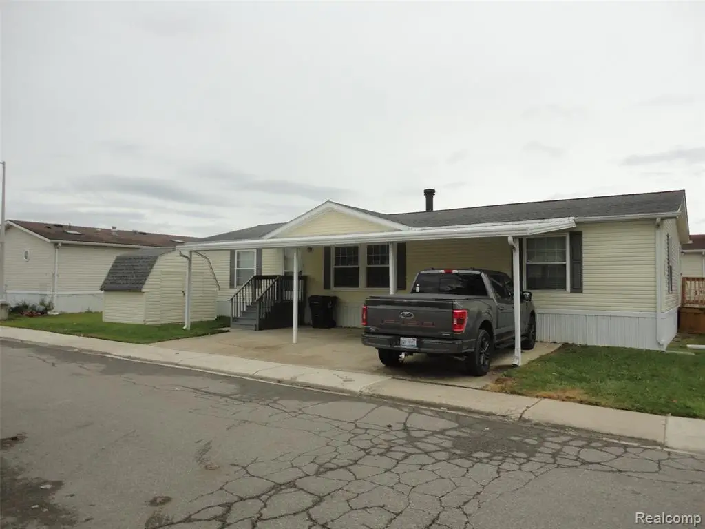 25182 Frontier Circle, Flat Rock, MI 48134 - Image #1