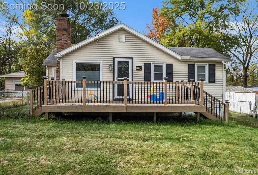 845 N East, Fenton, MI  - #1