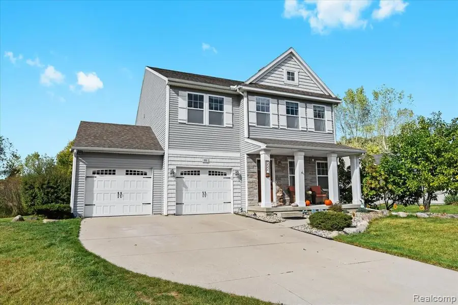 552 Hewitt, Howell, MI  - #3