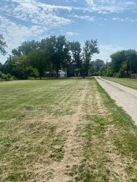 23275 Northline, Taylor, MI 