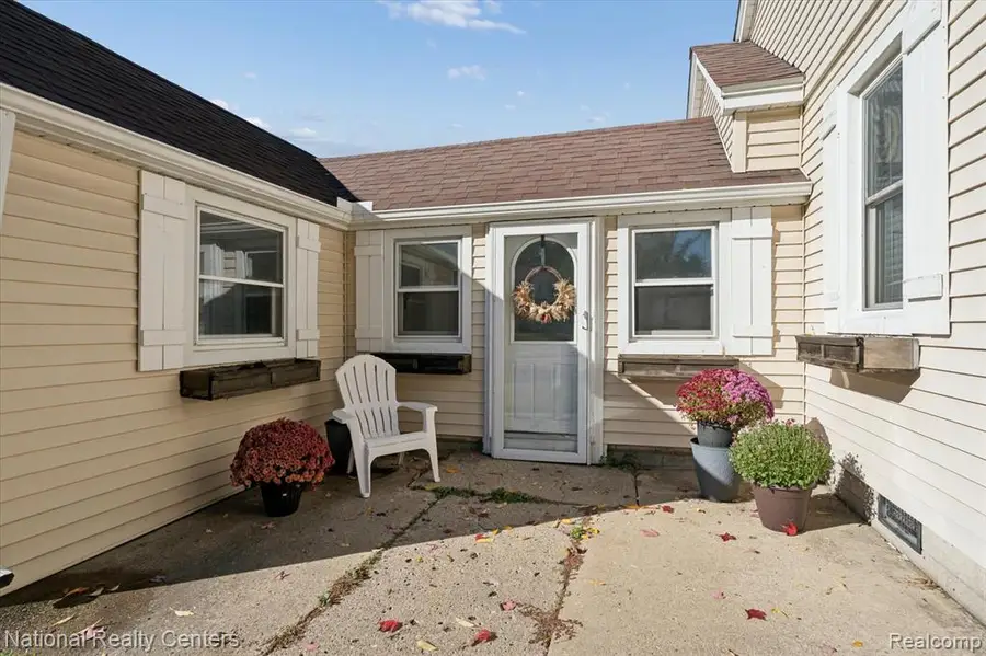 1127 E Commerce, Milford, MI  - Image #2