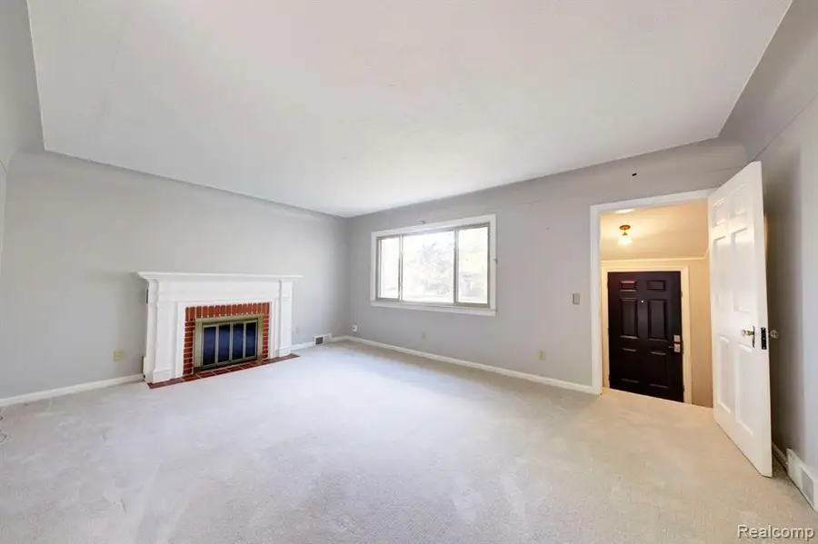 5324 Newberry, Wayne, MI  - Image #2