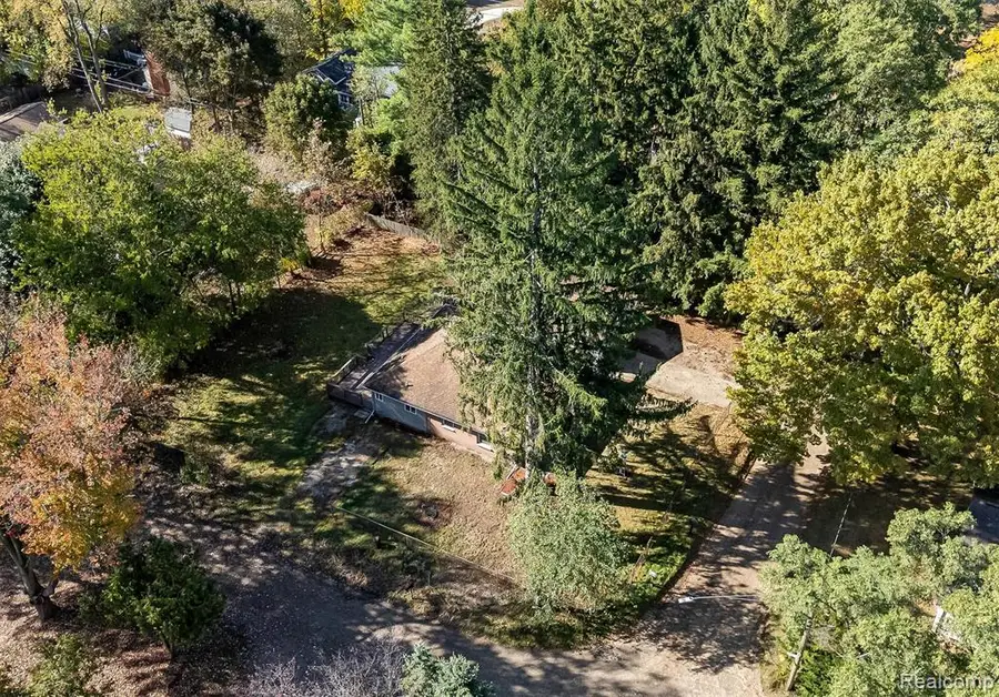 1334 De Goff, Lake Orion, MI  - Image #2