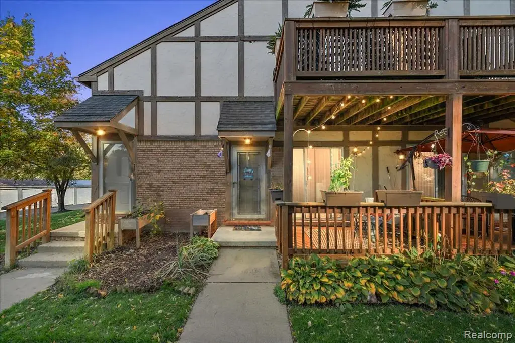 44800 Bayview #33, Novi, MI  - Image #1