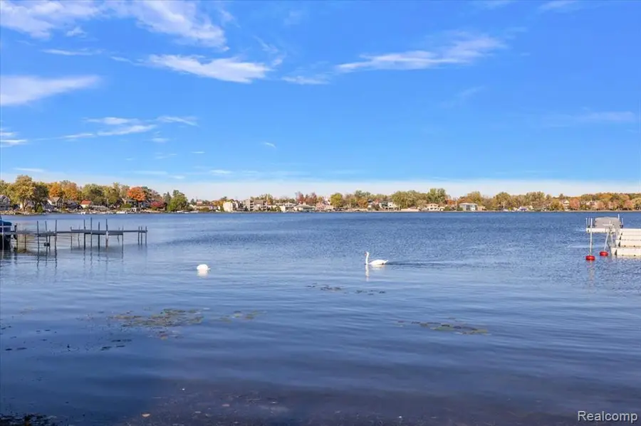 44800 Bayview #33, Novi, MI  - Image #3