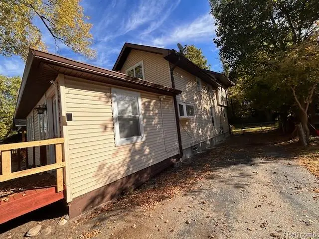 2411 Pine Lake, Keego Harbor, MI  - #3