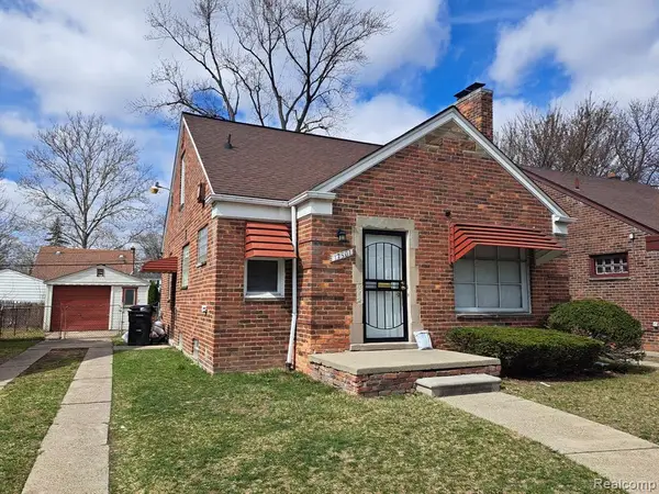 17561 Greenview, Detroit, MI 