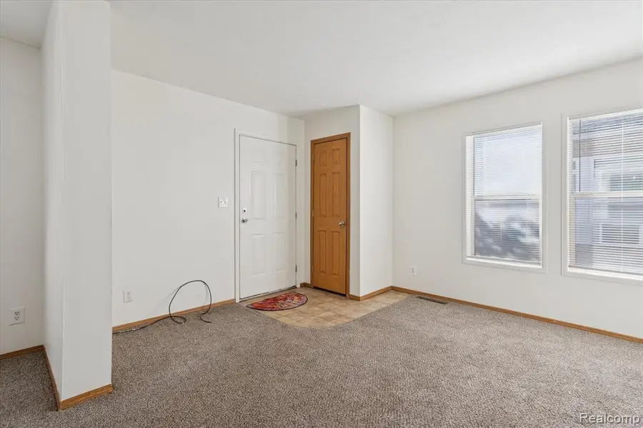 4004 Howe, Wayne, MI 48184 - #3