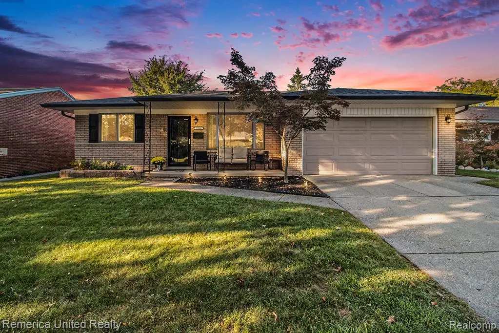 33040 Allen, Livonia, MI  - #1