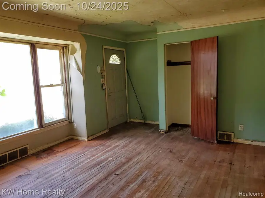 18970 Bentler, Detroit, MI  - Image #2