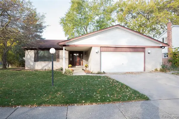 21664 Hall, Woodhaven, MI 