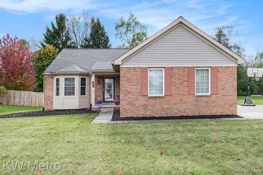 5506 Still Meadow, Grand Blanc, MI  - #2