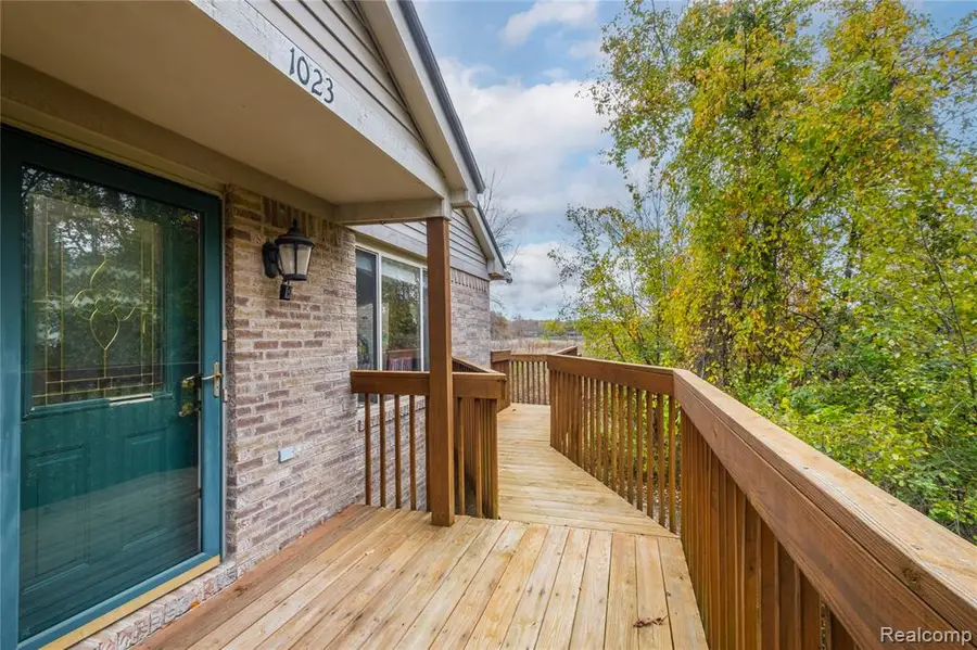 1023 Old Leake, Holly, MI  - Image #2