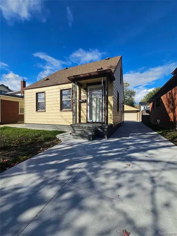 734 Highland, Wyandotte, MI 