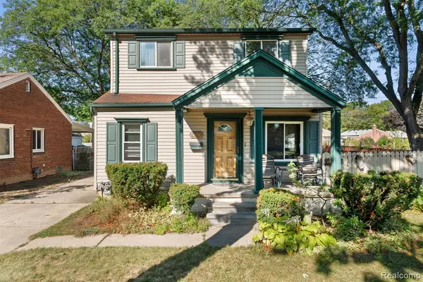 5656 Monroe, Dearborn Heights, MI 