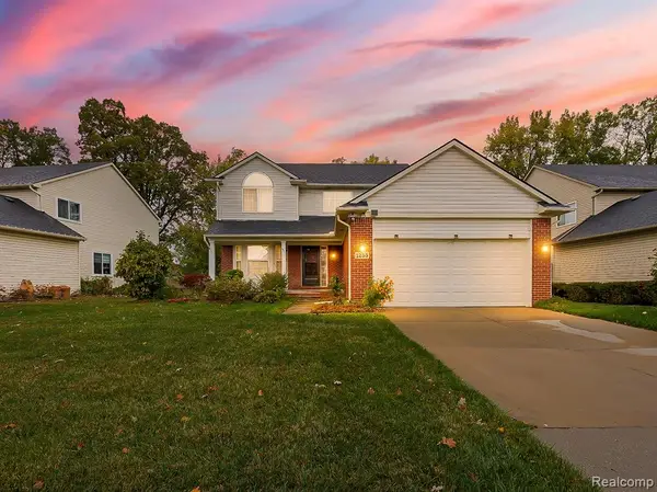 1255 Hartland, Troy, MI 