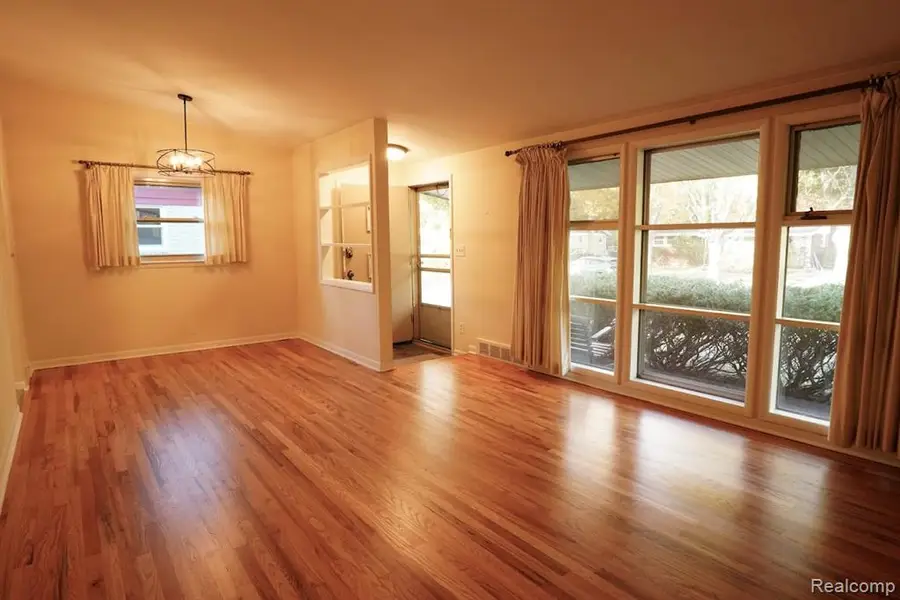 915 Westwood, Ann Arbor, MI  - Image #3