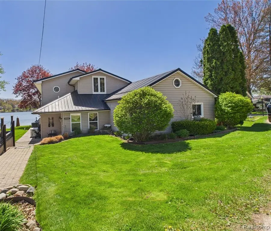 480 Peninsula, Columbiaville, MI  - Image #1