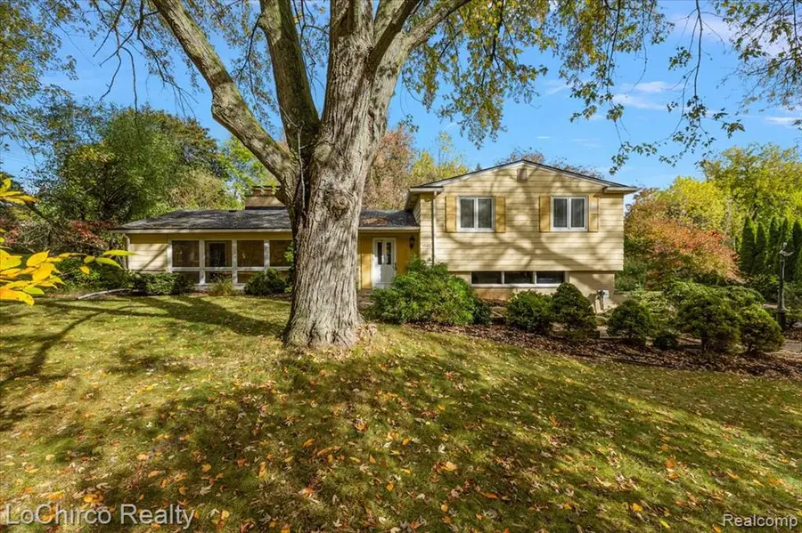 1585 Kingsmere, Rochester Hills, MI  - #2