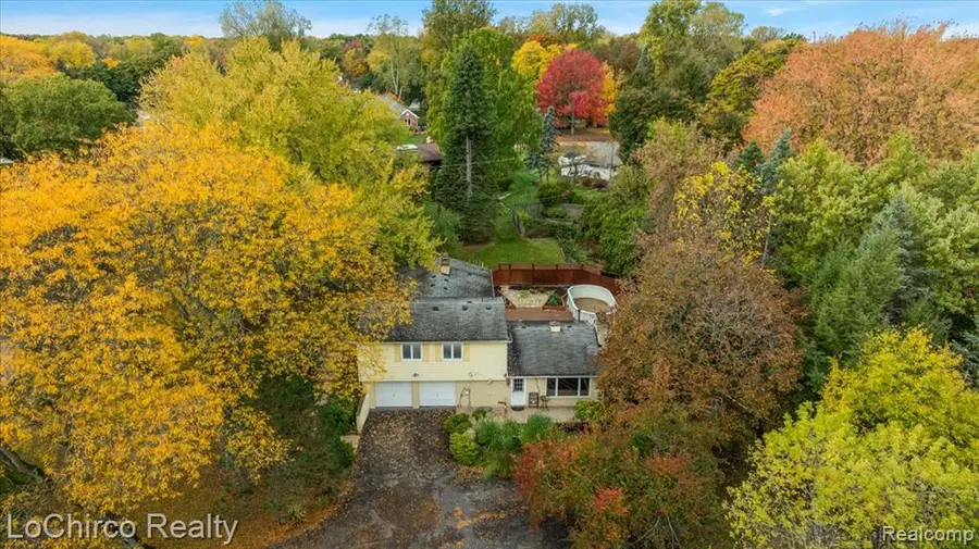 1585 Kingsmere, Rochester Hills, MI  - #3