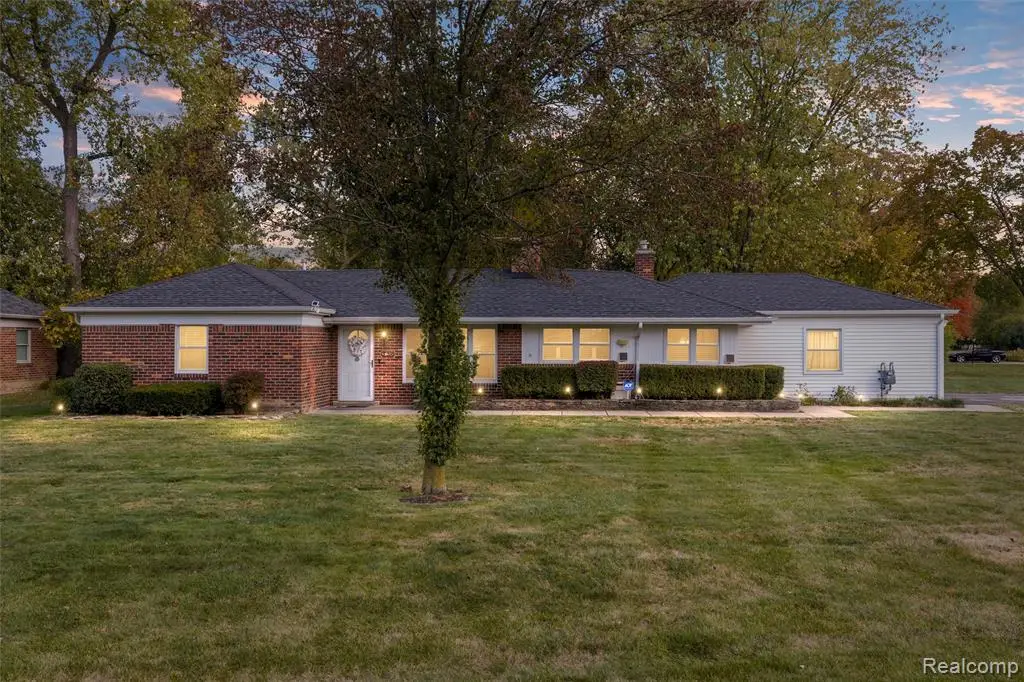 31220 Sheridan, Beverly Hills, MI  - Image #1