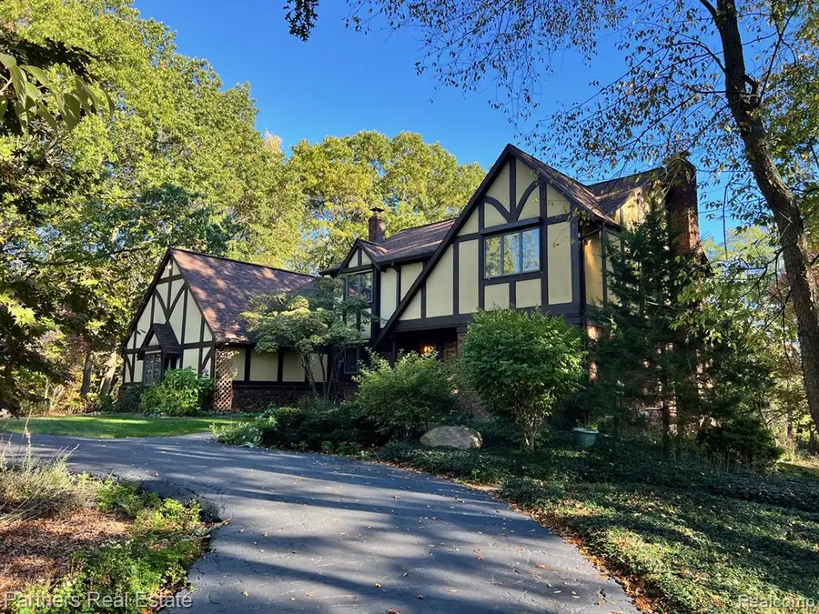 5618 Mountain, Brighton, MI 48116 - Image #2