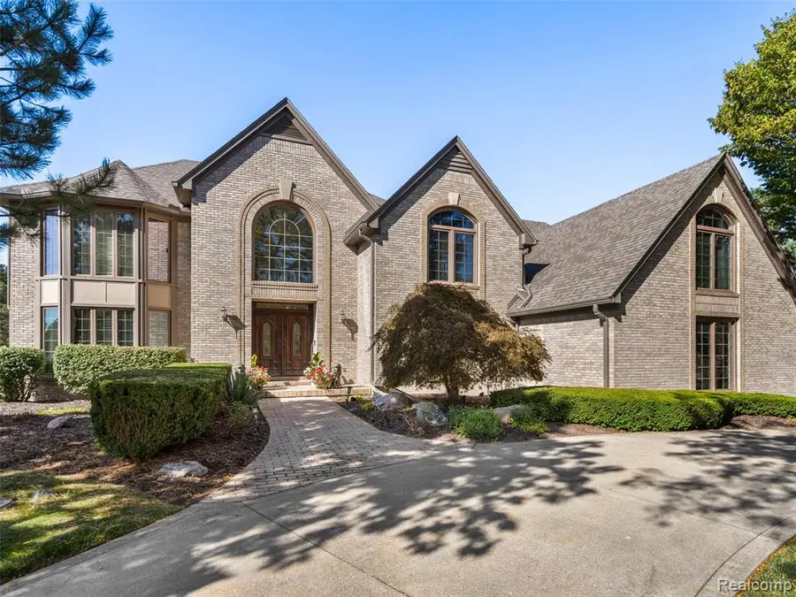 5724 Murfield, Rochester, MI 48306 - #2