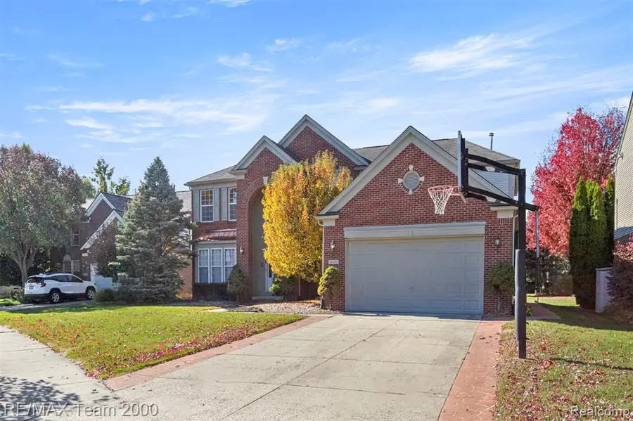 34495 Orsini, Sterling Heights, MI 48312 - #2