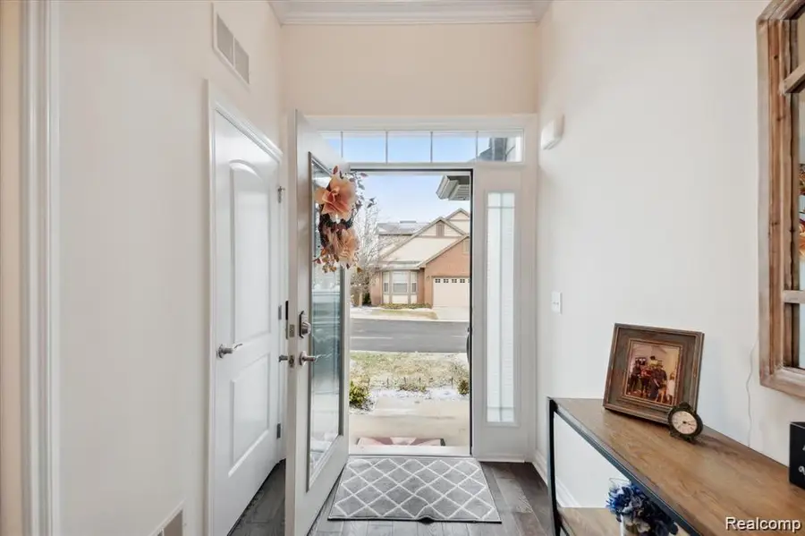 42384 Gateway, Plymouth, MI  - Image #3