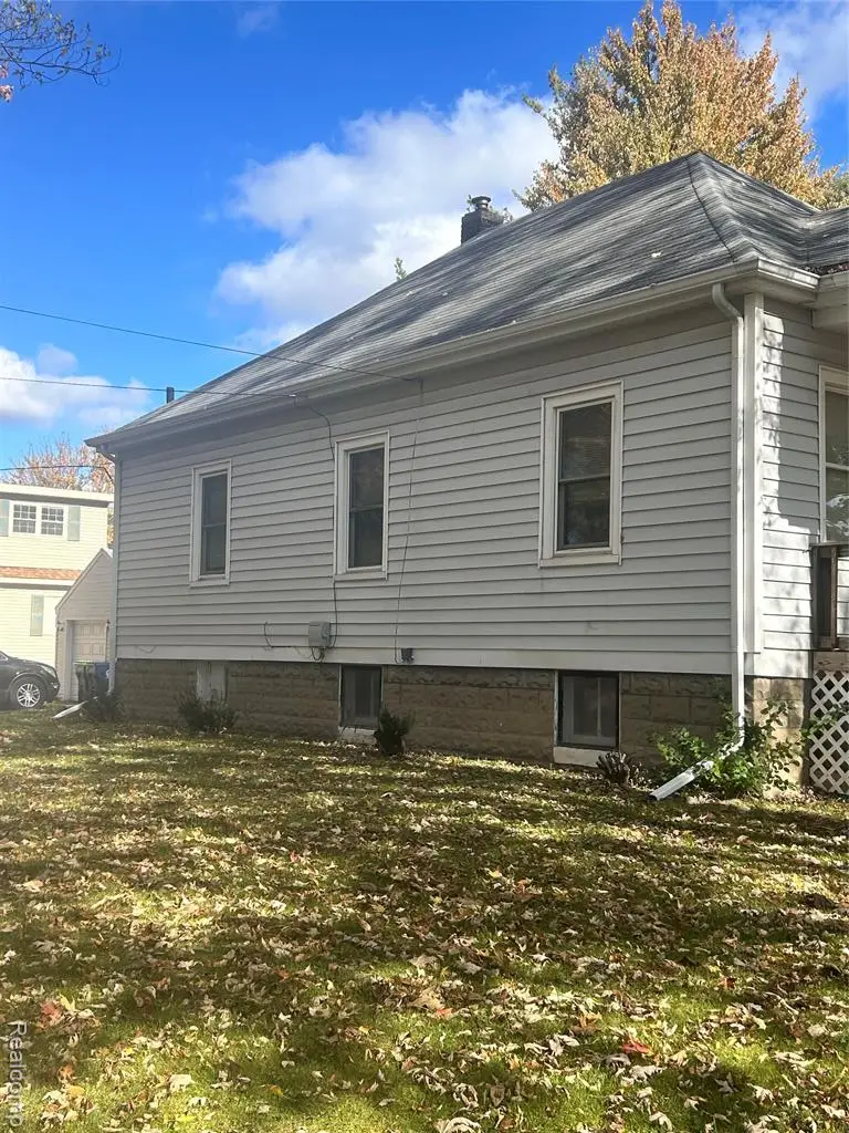 116 Shepard, Saginaw, MI  - #2