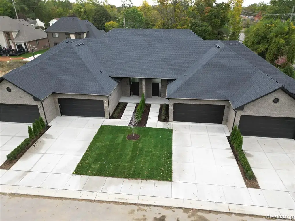21955 Deer Brook #3, Southfield, MI  - Image #1
