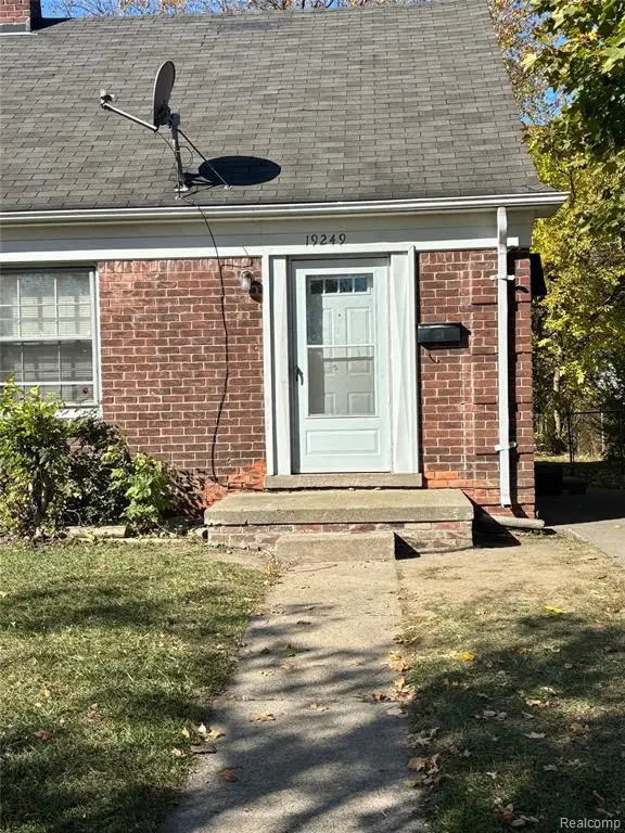 19249 Kelly, Detroit, MI 
