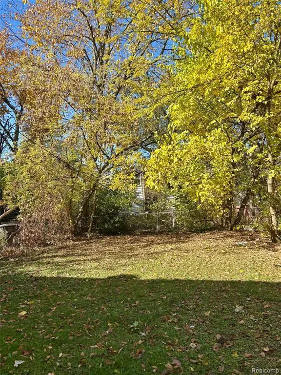 19249 Kelly, Detroit, MI  - #3